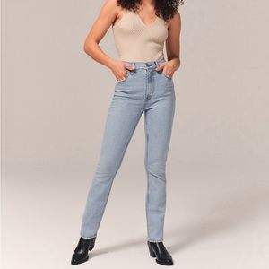 A&F Ultra High Rise 90s Slim Straight Jean